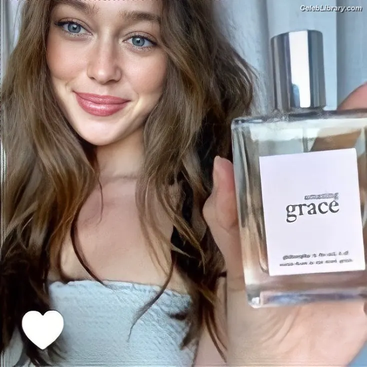 Alycia Debnam Carey photo 4 of 1335