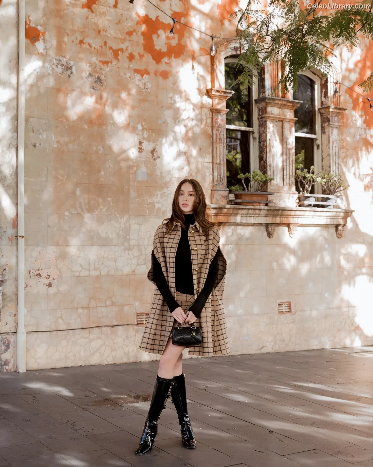 Alycia Debnam Carey photo 16 of 1335