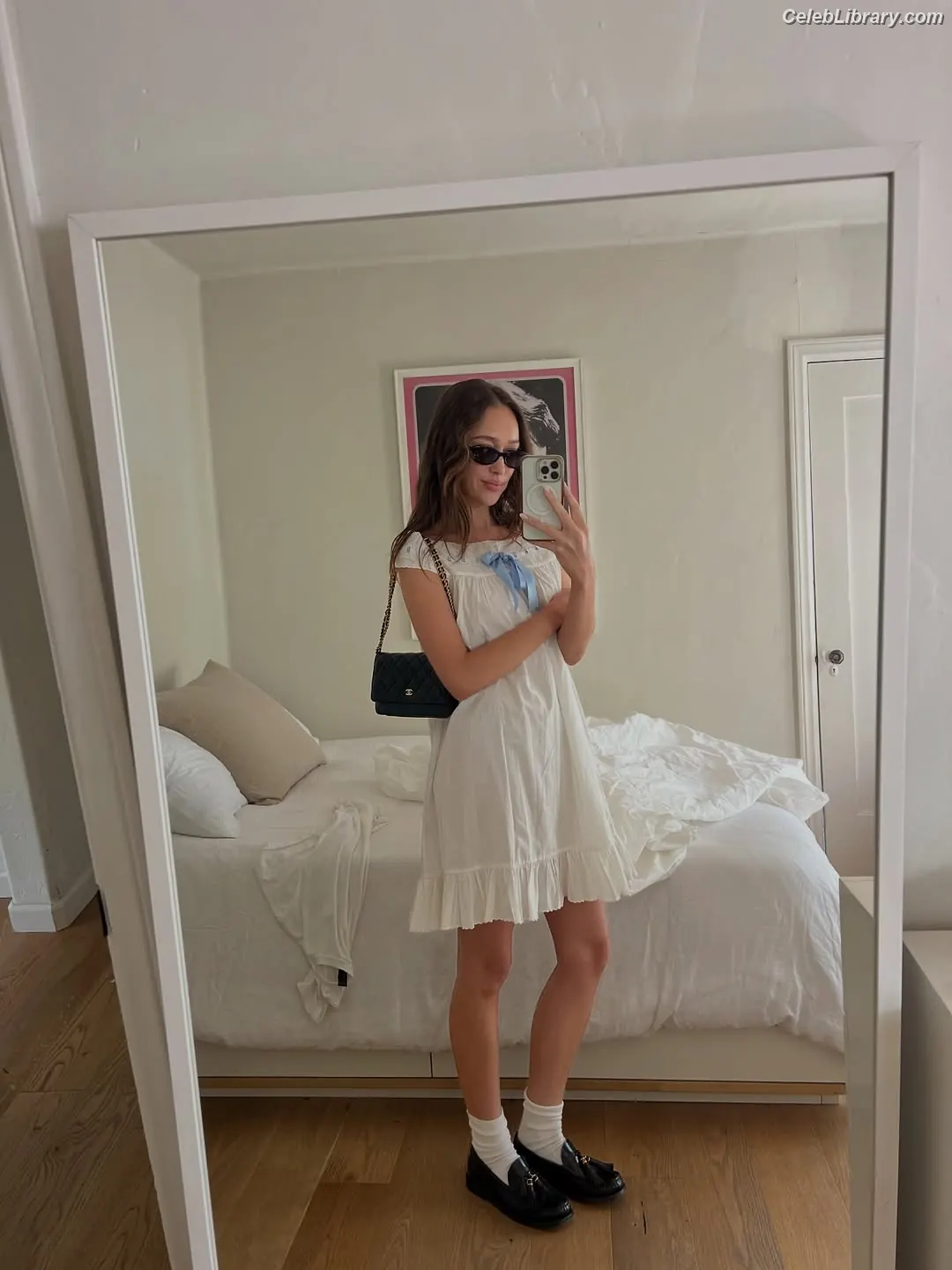 Alycia Debnam Carey photo 4 of 1335