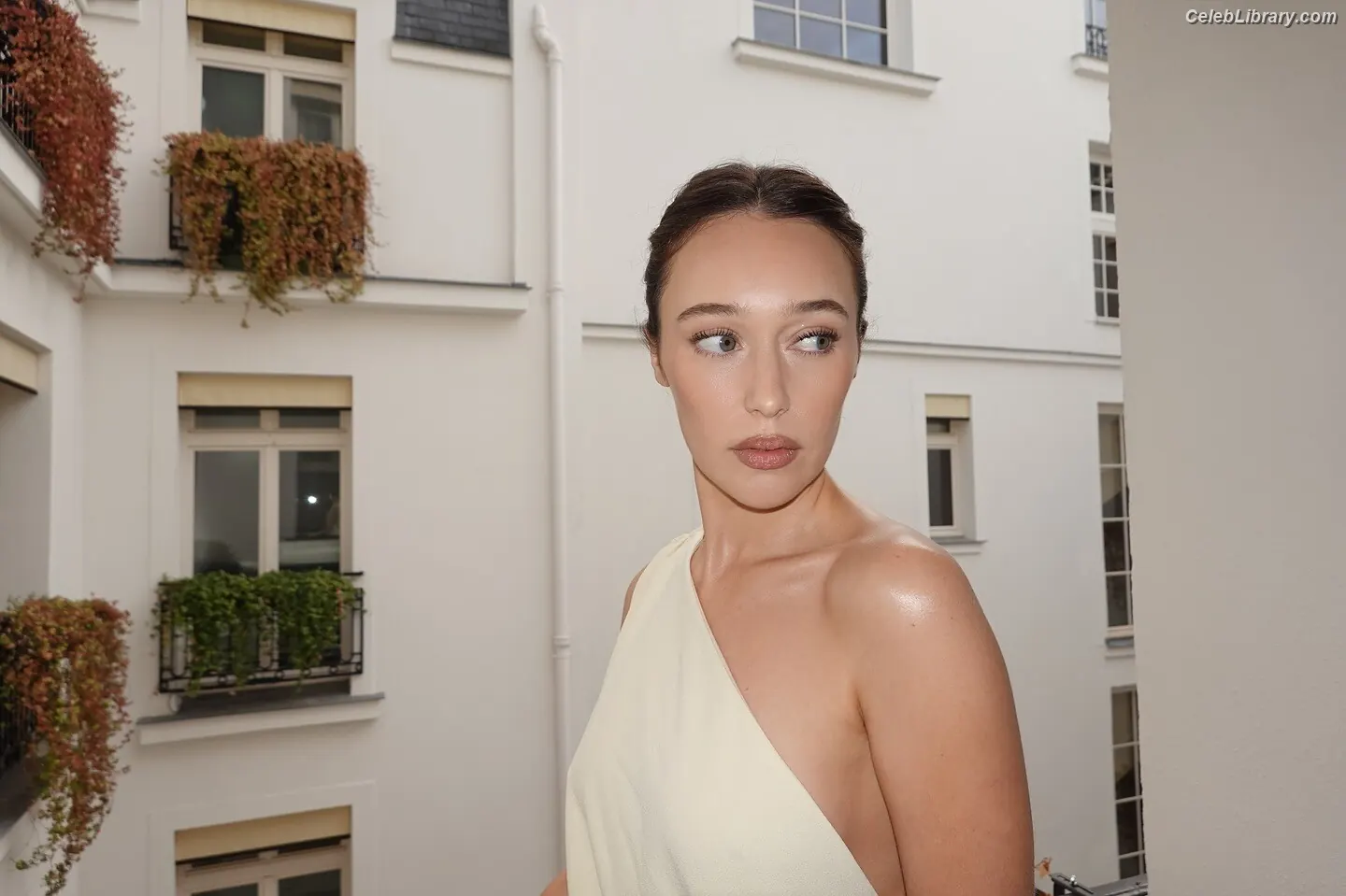 Alycia Debnam Carey photo 20 of 1335