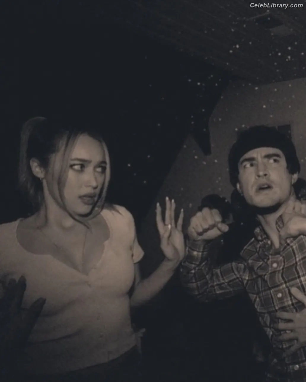 Alycia Debnam Carey photo 10 of 1335