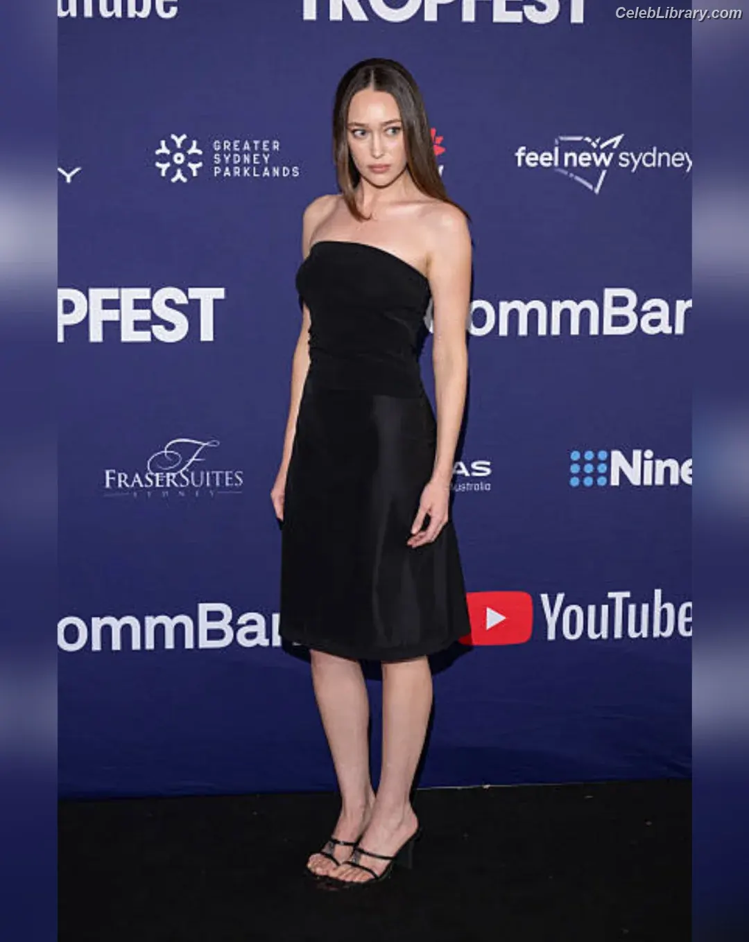 Alycia Debnam Carey photo 11 of 1335
