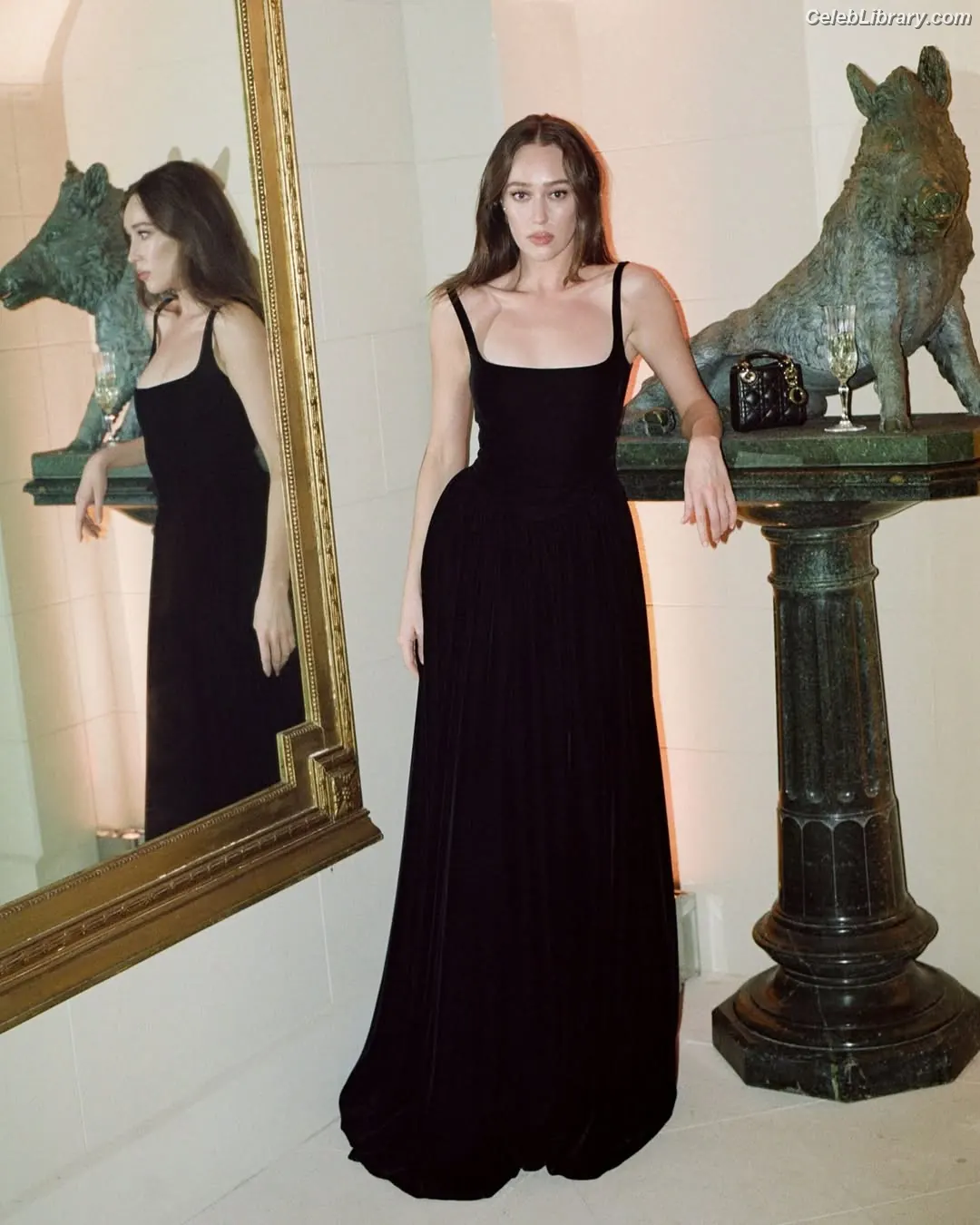 Alycia Debnam Carey photo 5 of 1335