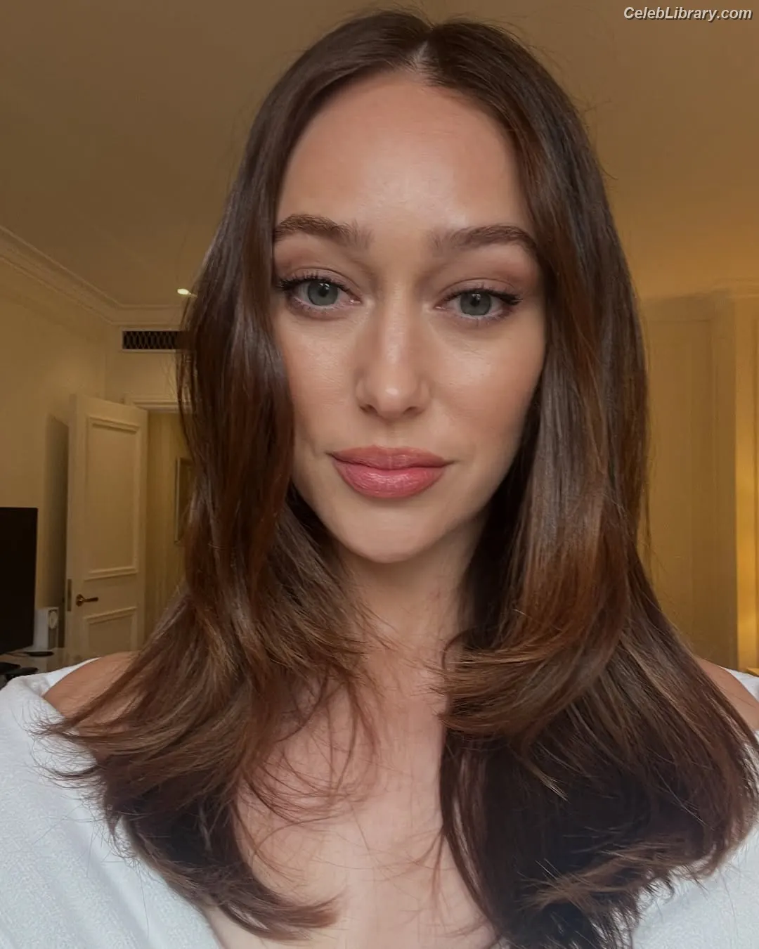 Alycia Debnam Carey photo 16 of 1335