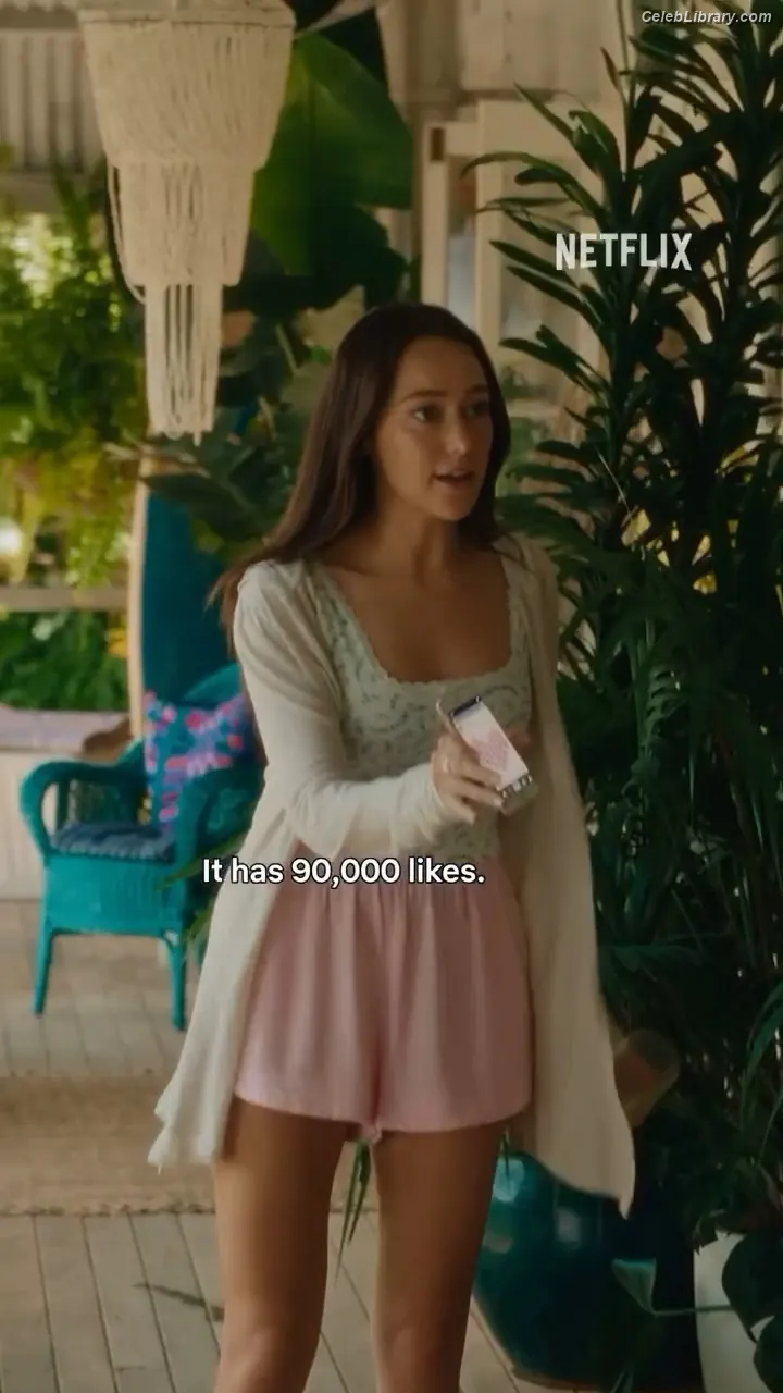 Alycia Debnam Carey photo 10 of 1335
