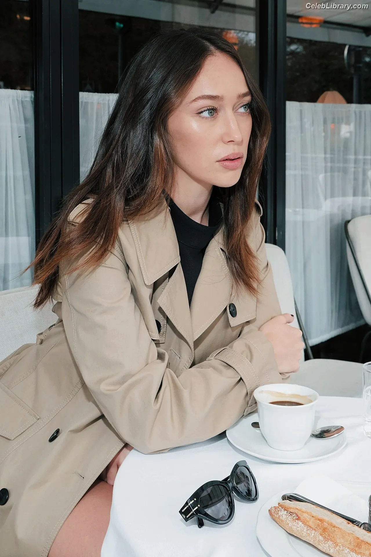 Alycia Debnam Carey photo 23 of 1335
