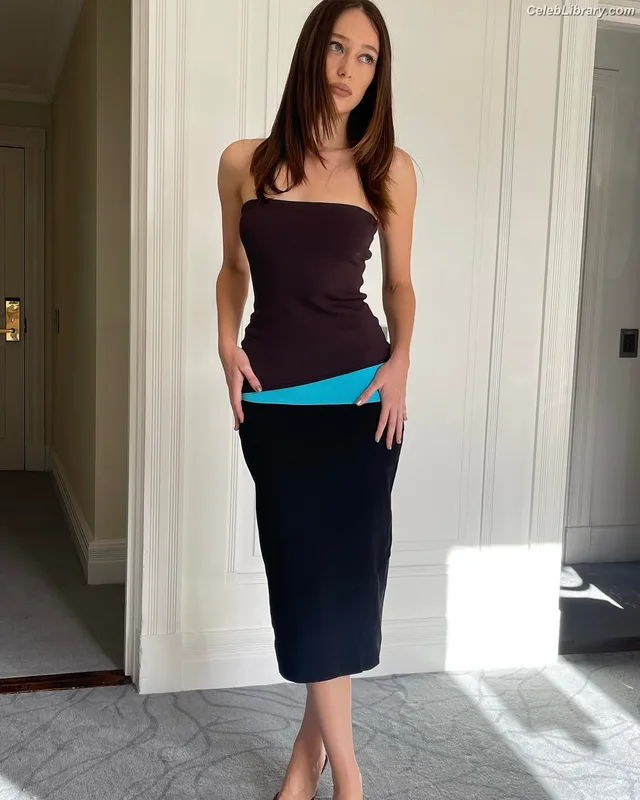 Alycia Debnam Carey photo 21 of 1336