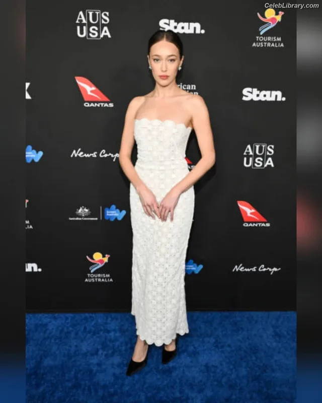 Alycia Debnam Carey photo 20 of 1336