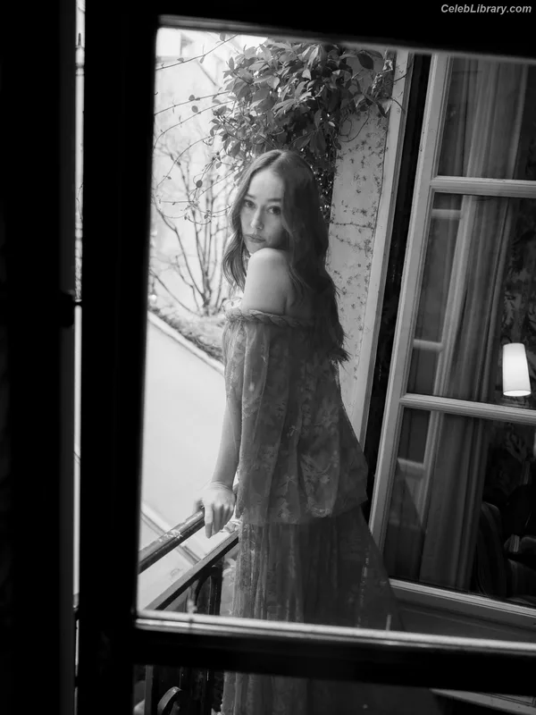 Alycia Debnam Carey photo 7 of 1336