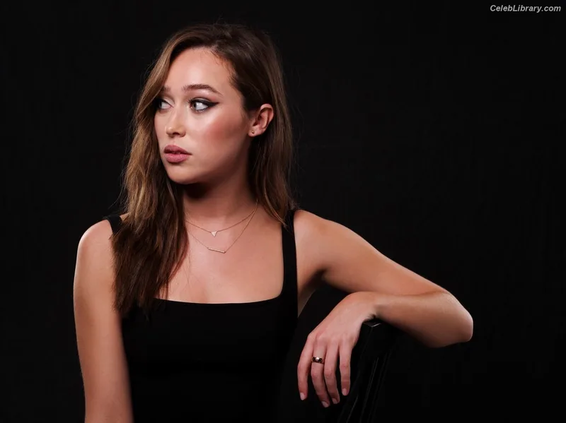 Alycia Debnam Carey photo 17 of 1336