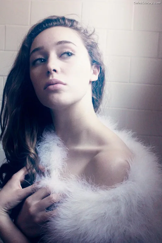 Alycia Debnam Carey photo 5 of 1336