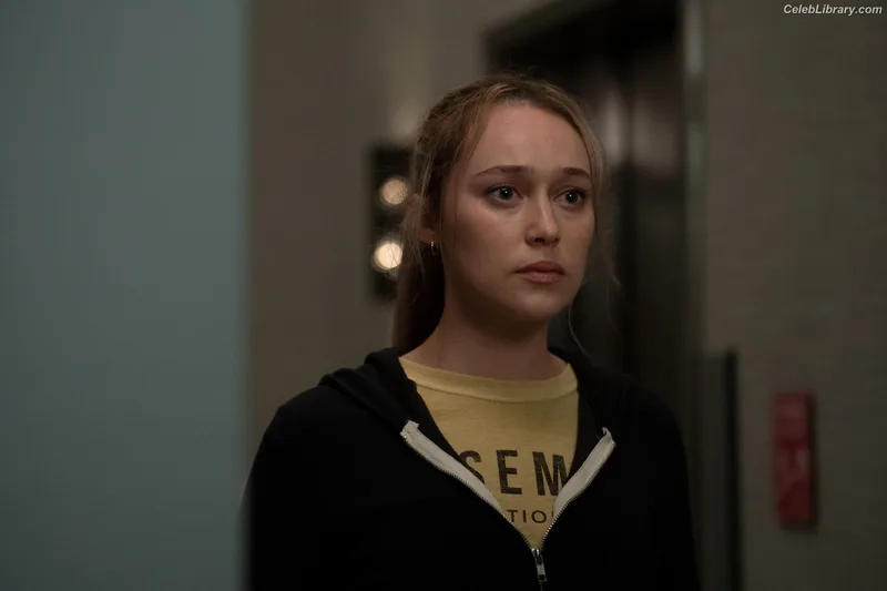 Alycia Debnam Carey photo 1 of 1336
