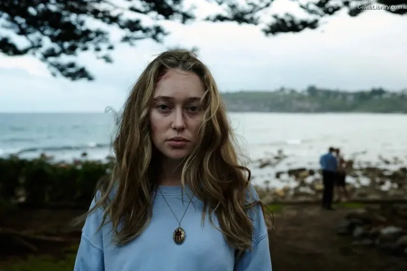 Alycia Debnam Carey photo 16 of 1336