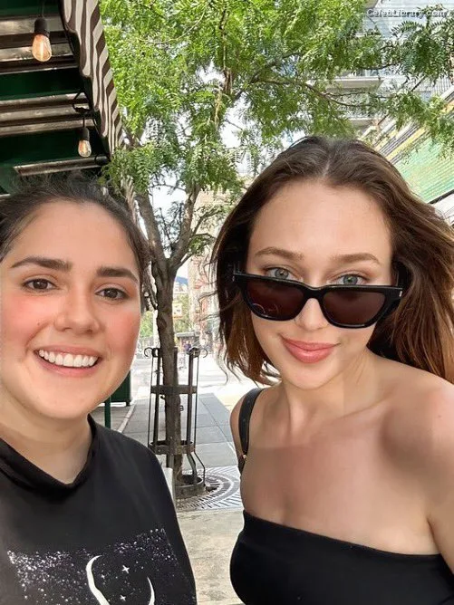 Alycia Debnam Carey photo 24 of 1336
