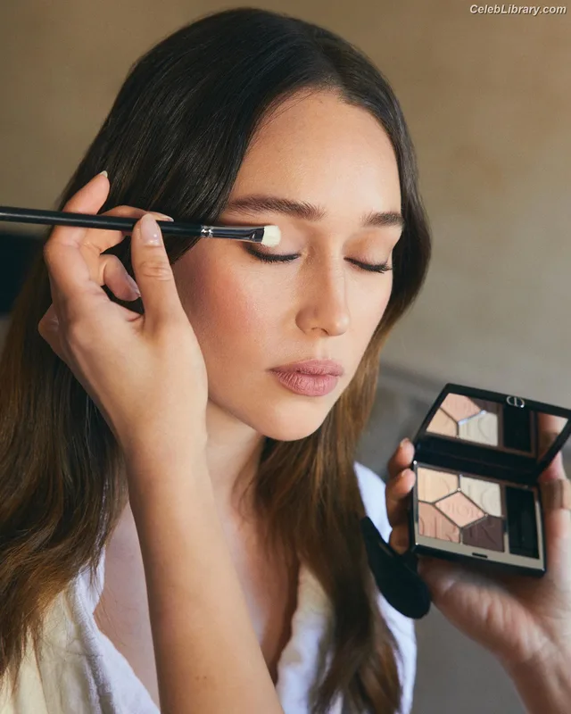 Alycia Debnam Carey photo 8 of 1336