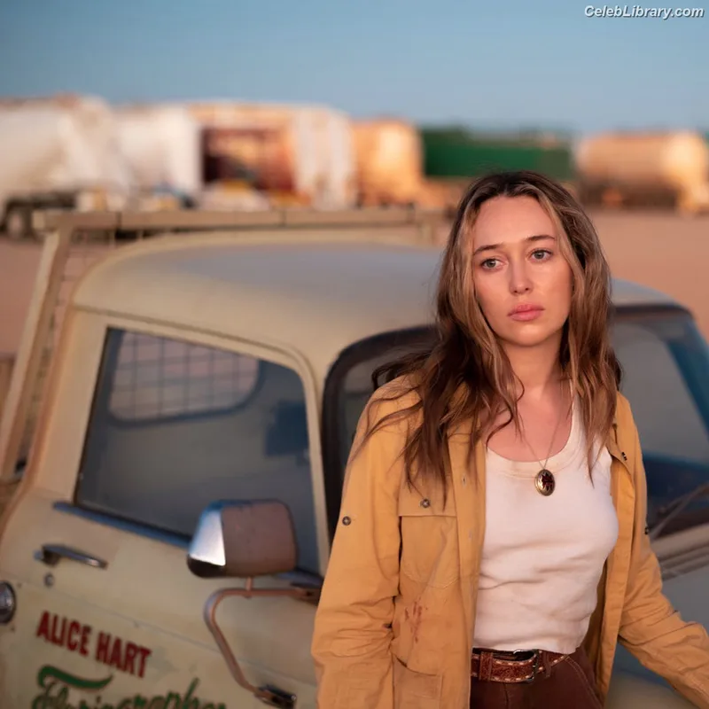 Alycia Debnam Carey photo 14 of 1336