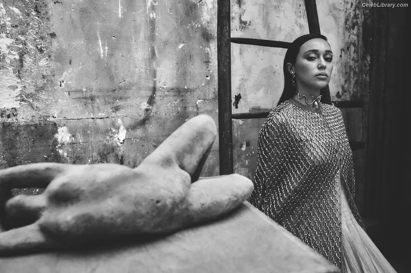 Alycia Debnam Carey photo 2 of 1336