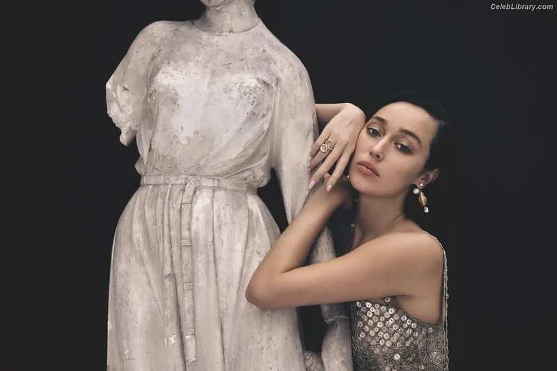 Alycia Debnam Carey photo 4 of 1336