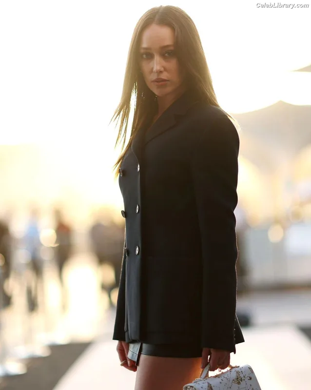 Alycia Debnam Carey photo 13 of 1336