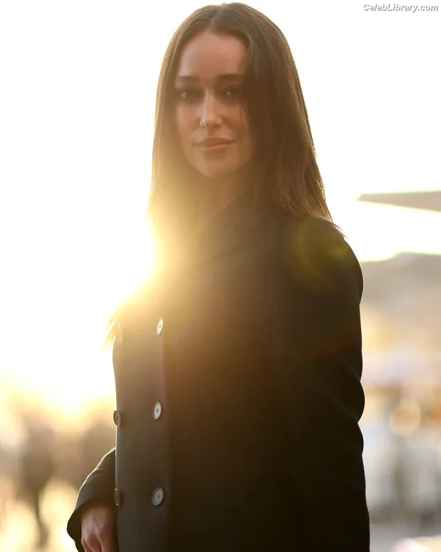 Alycia Debnam Carey photo 20 of 1336