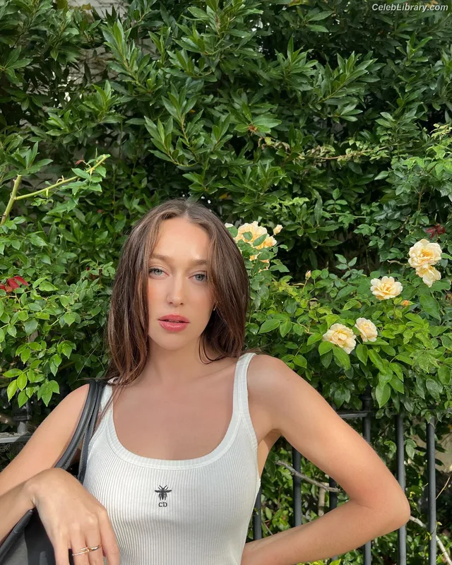 Alycia Debnam Carey photo 22 of 1336