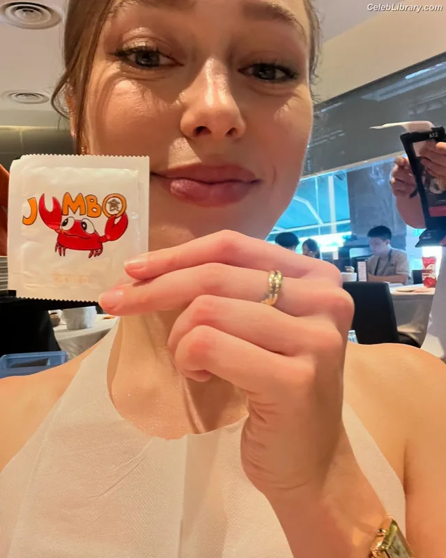 Alycia Debnam Carey photo 23 of 1336