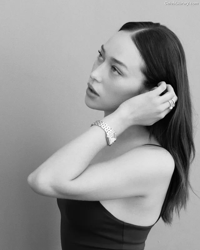 Alycia Debnam Carey photo 10 of 1336
