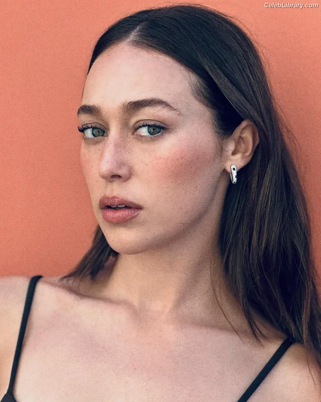 Alycia Debnam Carey photo 13 of 1336