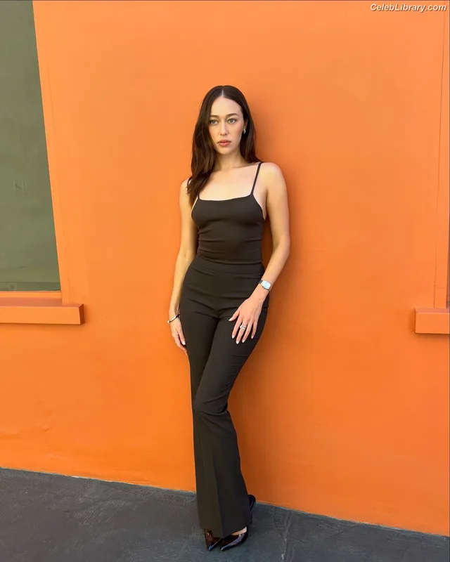 Alycia Debnam Carey photo 18 of 1336