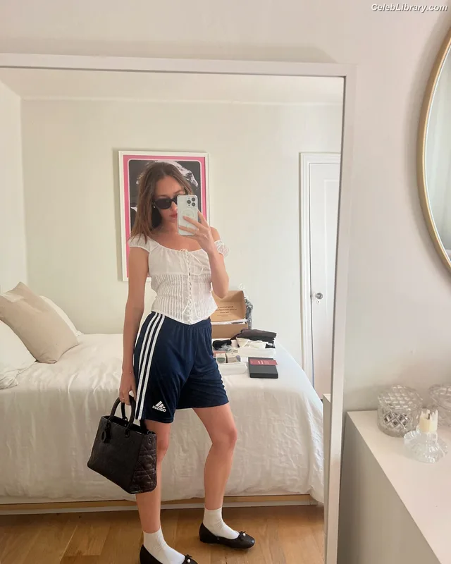 Alycia Debnam Carey photo 20 of 1336