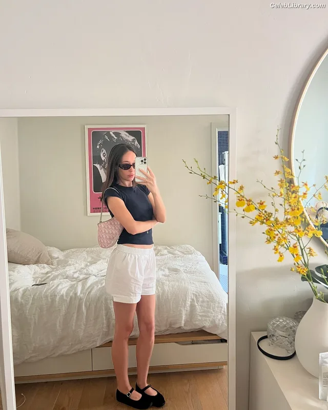 Alycia Debnam Carey photo 14 of 1336