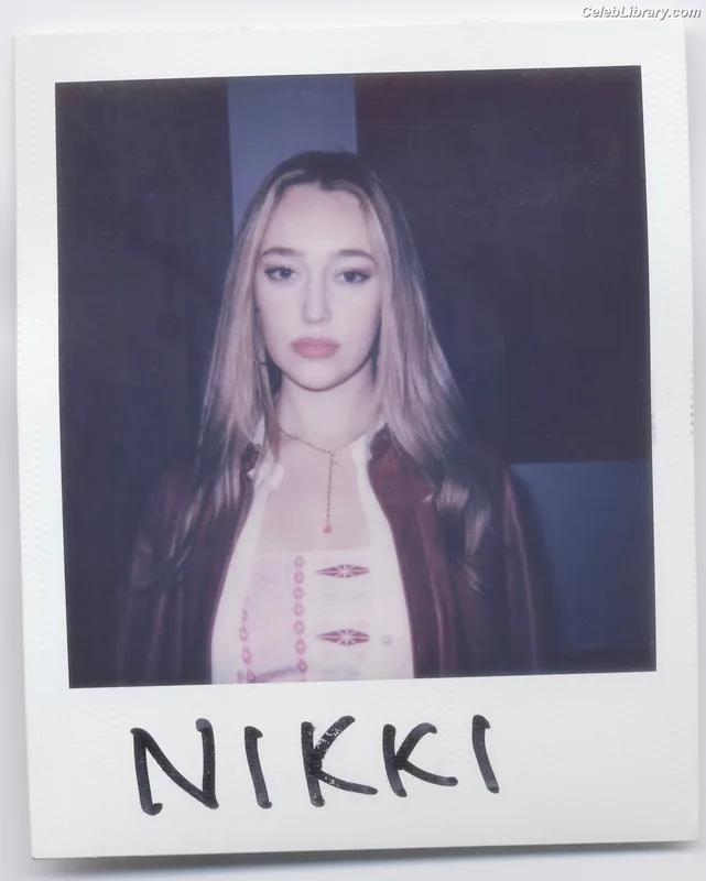 Alycia Debnam Carey photo 23 of 1336