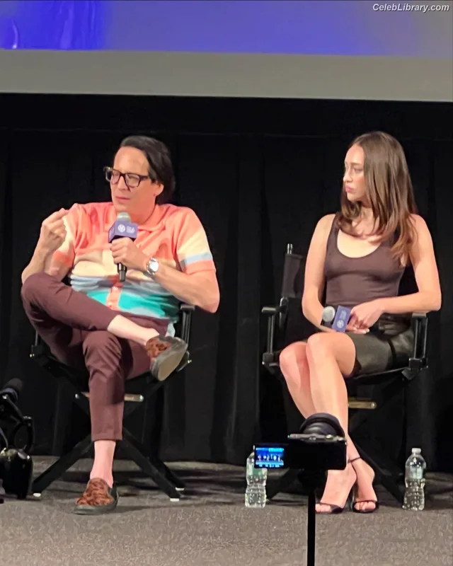 Alycia Debnam Carey photo 12 of 1336