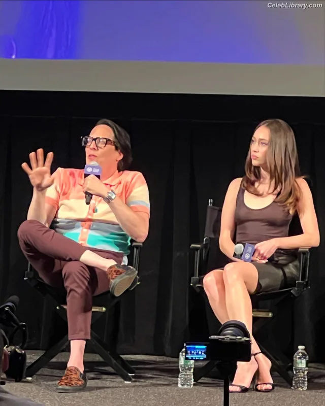 Alycia Debnam Carey photo 13 of 1336