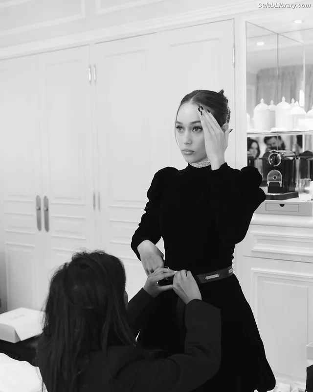 Alycia Debnam Carey photo 11 of 1336