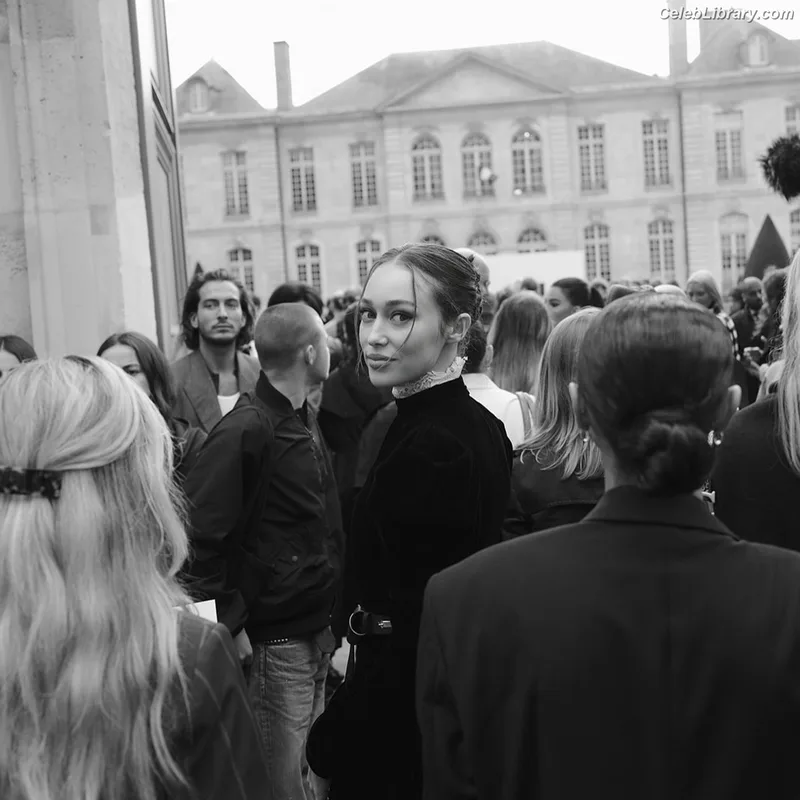 Alycia Debnam Carey photo 19 of 1336