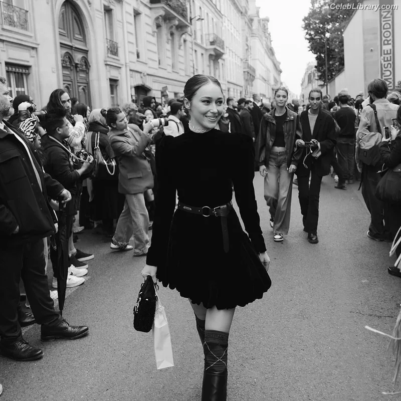 Alycia Debnam Carey photo 3 of 1336