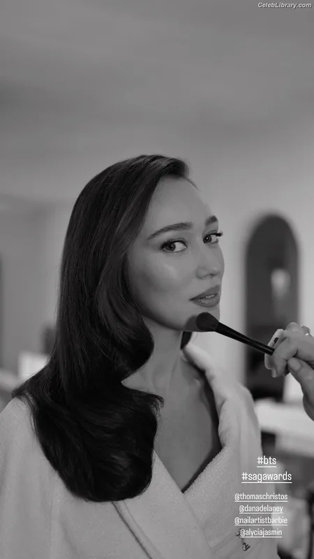 Alycia Debnam Carey photo 2 of 1336