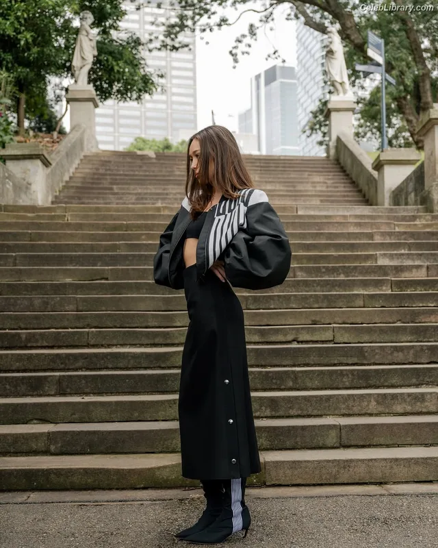 Alycia Debnam Carey photo 5 of 1336