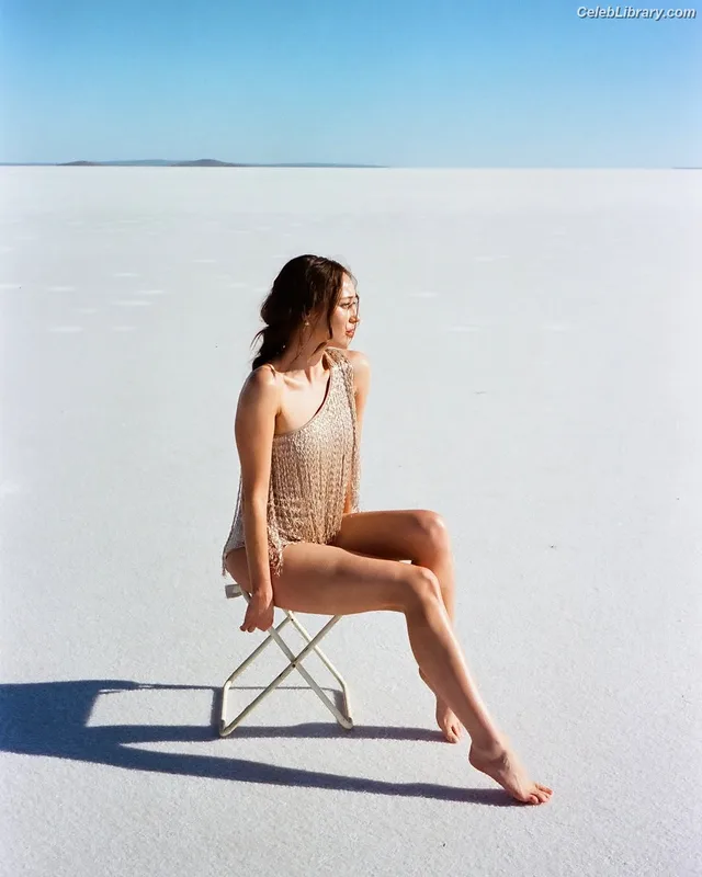Alycia Debnam Carey photo 13 of 1336
