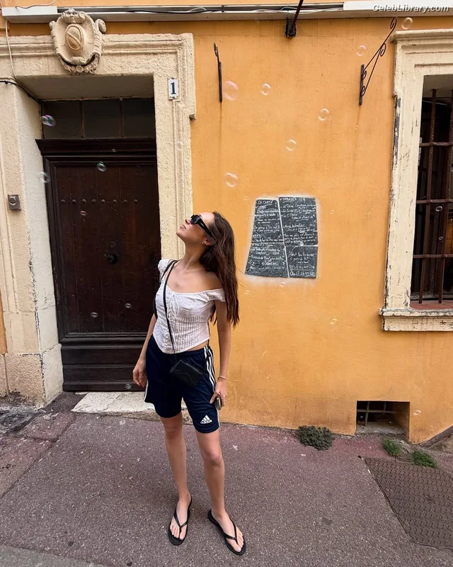 Alycia Debnam Carey photo 6 of 1336