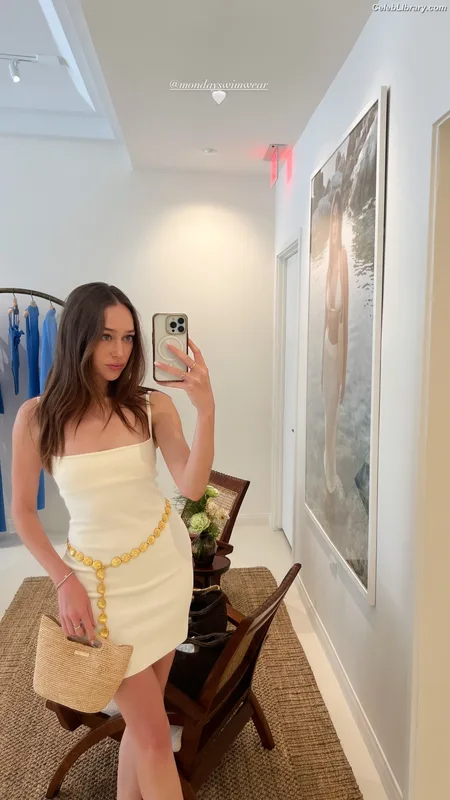 Alycia Debnam Carey photo 16 of 1336