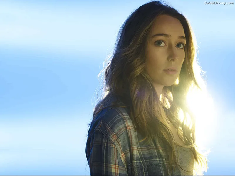 Alycia Debnam Carey photo 23 of 1336