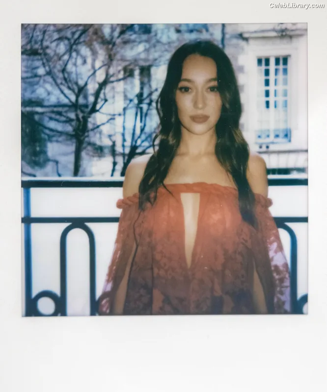 Alycia Debnam Carey photo 14 of 1336