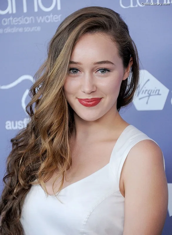 Alycia Debnam Carey photo 14 of 1336