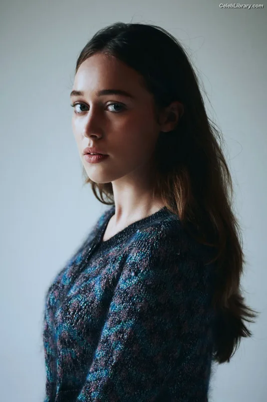 Alycia Debnam Carey photo 5 of 1336