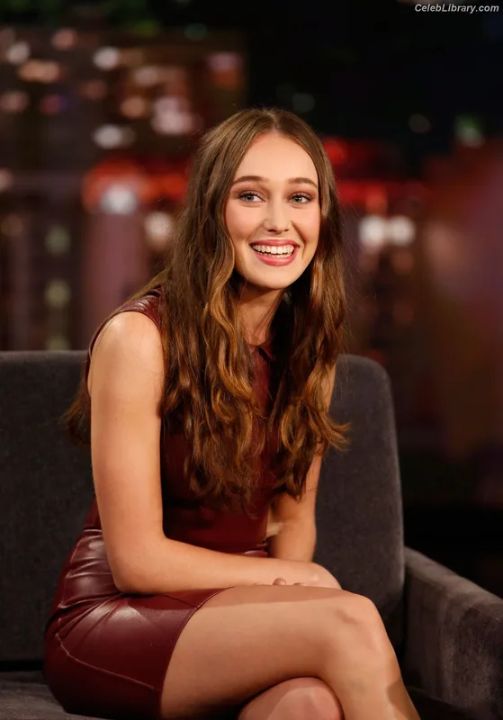 Alycia Debnam Carey photo 22 of 1336