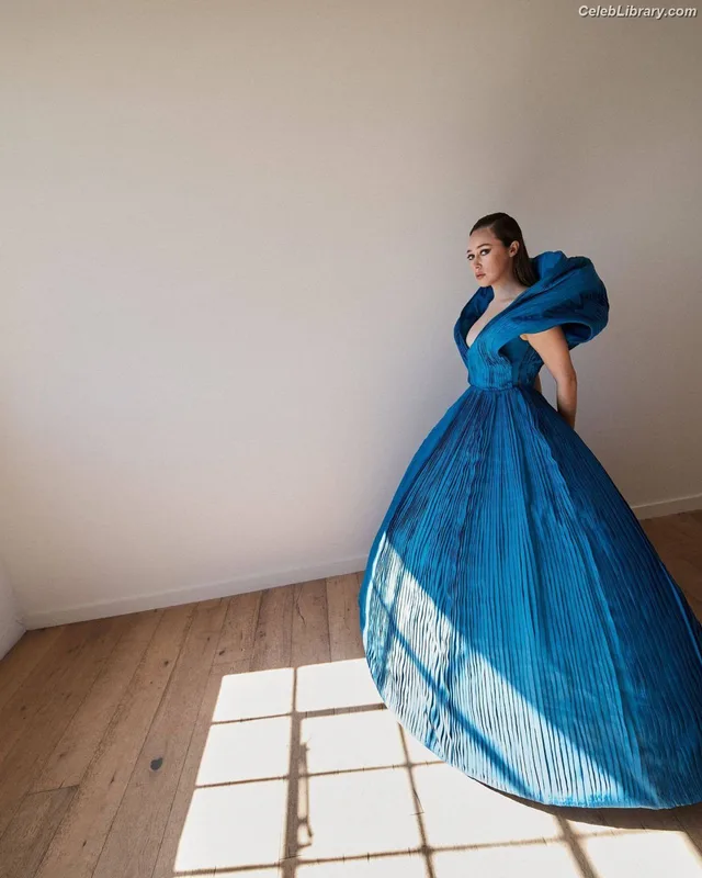 Alycia Debnam Carey photo 12 of 1336