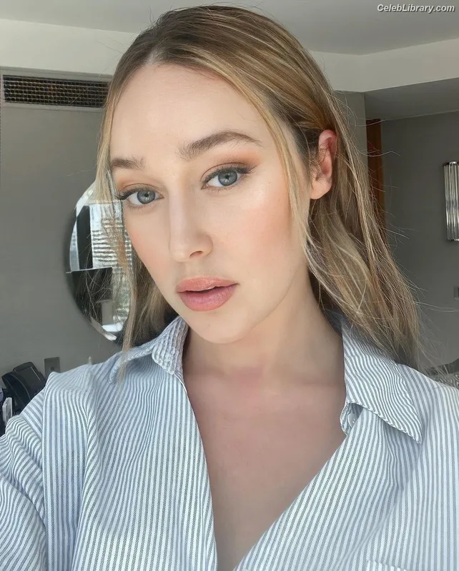 Alycia Debnam Carey photo 18 of 1336