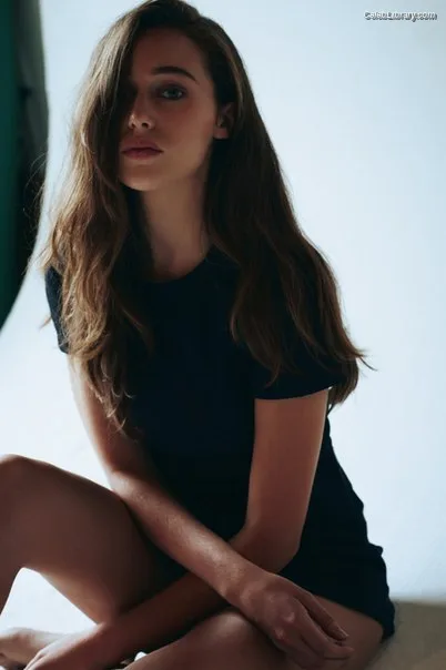 Alycia Debnam Carey photo 20 of 1336